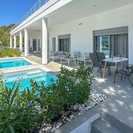Holiday home Awesome In Evia With Kitchen